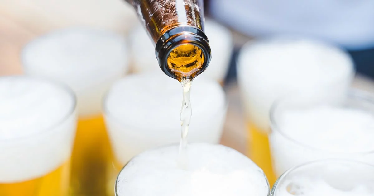 ¿Como servir una cerveza artesanal?